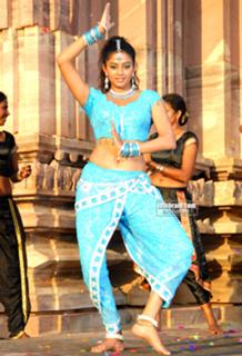 Priyamani feet photo thumbnail