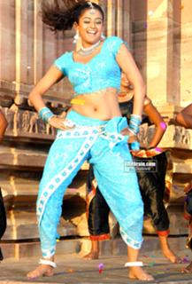 Priyamani feet photo thumbnail