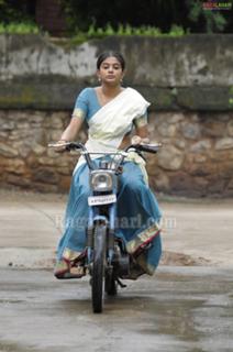 Priyamani feet photo thumbnail
