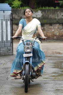Priyamani feet photo thumbnail