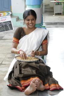 Priyamani feet photo thumbnail
