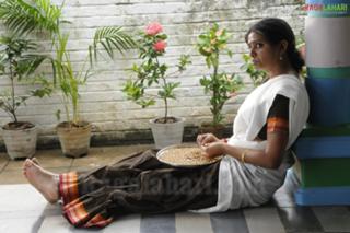 Priyamani feet photo thumbnail