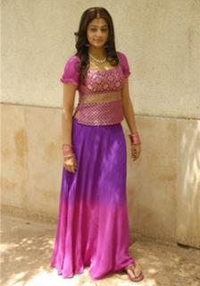 Priyamani feet photo thumbnail