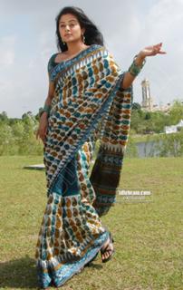 Priyamani feet photo thumbnail