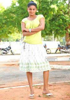 Priyamani feet photo thumbnail