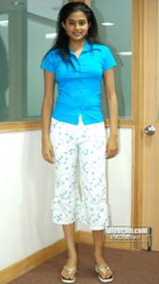 Priyamani feet photo thumbnail