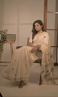 Priyamani feet photo thumbnail