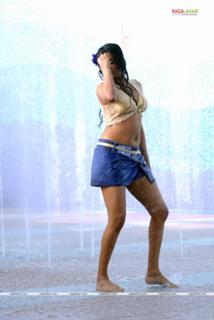 Priyamani feet photo thumbnail