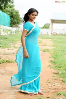 Priyamani feet photo thumbnail