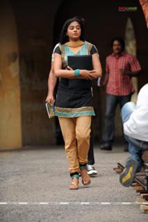 Priyamani feet photo thumbnail