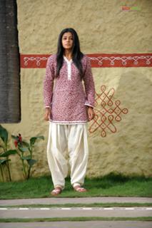 Priyamani feet photo thumbnail
