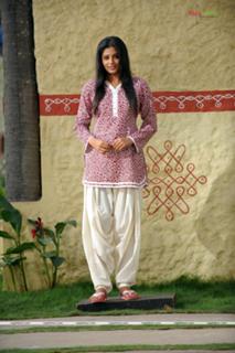 Priyamani feet photo thumbnail