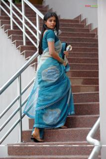 Priyamani feet photo thumbnail