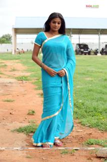 Priyamani feet photo thumbnail