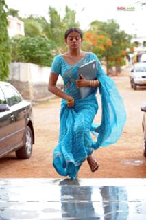 Priyamani feet photo thumbnail