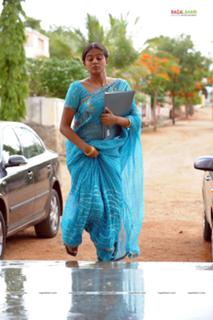 Priyamani feet photo thumbnail