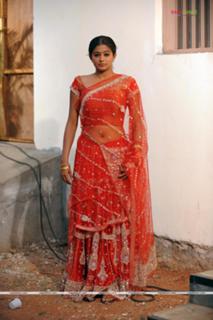 Priyamani feet photo thumbnail