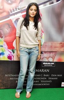 Priyamani feet photo thumbnail