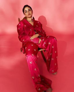Priyanka Arulmohan feet photo 19