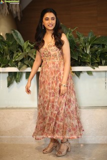 Priyanka Arulmohan feet photo 9