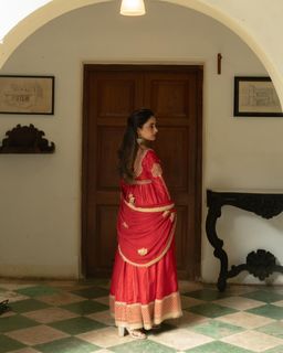 Priyanka Arulmohan feet photo 3