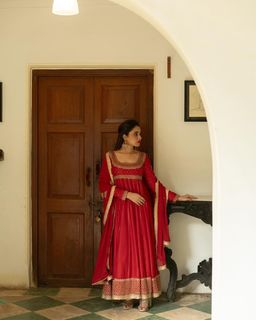 Priyanka Arulmohan feet photo 20