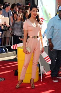 Priyanka Chopra Jonas feet photo thumbnail