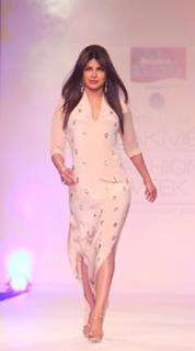 Priyanka Chopra Jonas feet photo thumbnail