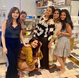 Priyanka Chopra Jonas feet photo thumbnail