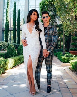 Priyanka Chopra Jonas feet photo thumbnail