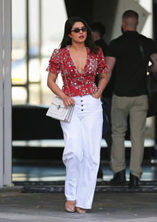 Priyanka Chopra Jonas feet photo thumbnail