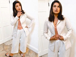 Priyanka Chopra Jonas feet photo thumbnail