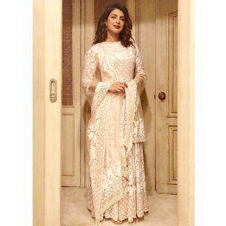 Priyanka Chopra Jonas feet photo thumbnail