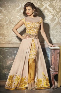 Priyanka Chopra Jonas feet photo thumbnail