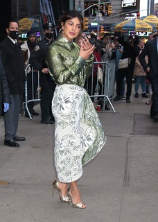 Priyanka Chopra Jonas feet photo thumbnail