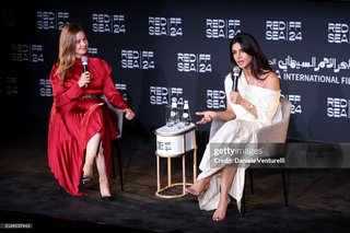 Priyanka Chopra Jonas feet photo thumbnail