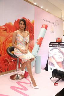 Priyanka Chopra Jonas feet photo thumbnail