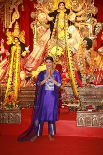 Priyanka Chopra Jonas feet photo thumbnail