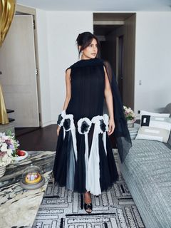Priyanka Chopra Jonas feet photo 1