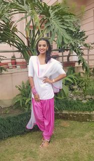 Priyanka Karki feet photo 18