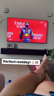Puck Moonen feet photo 3