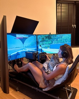 Puck Moonen feet photo 3