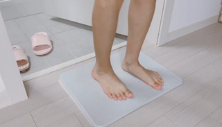Pyo Eun-Ji feet photo 10