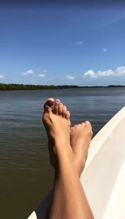 Pérola Faria feet photo 10