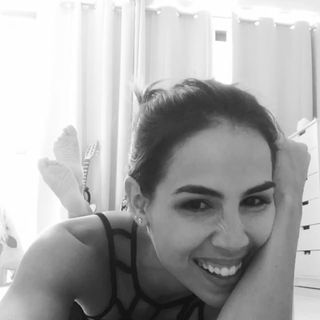 Pérola Faria feet photo 11