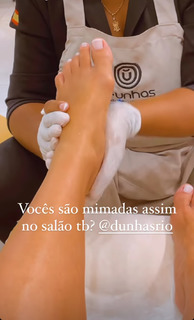 Pérola Faria feet photo 3