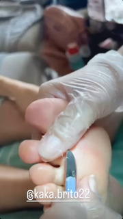 Pérola Faria feet photo 3