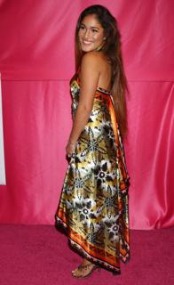 Q'orianka Kilcher feet photo 3