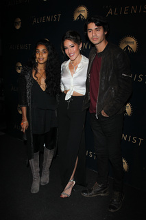 Q'orianka Kilcher feet photo 9