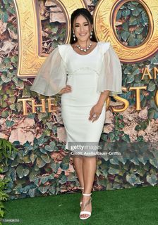 Q'orianka Kilcher feet photo 4
